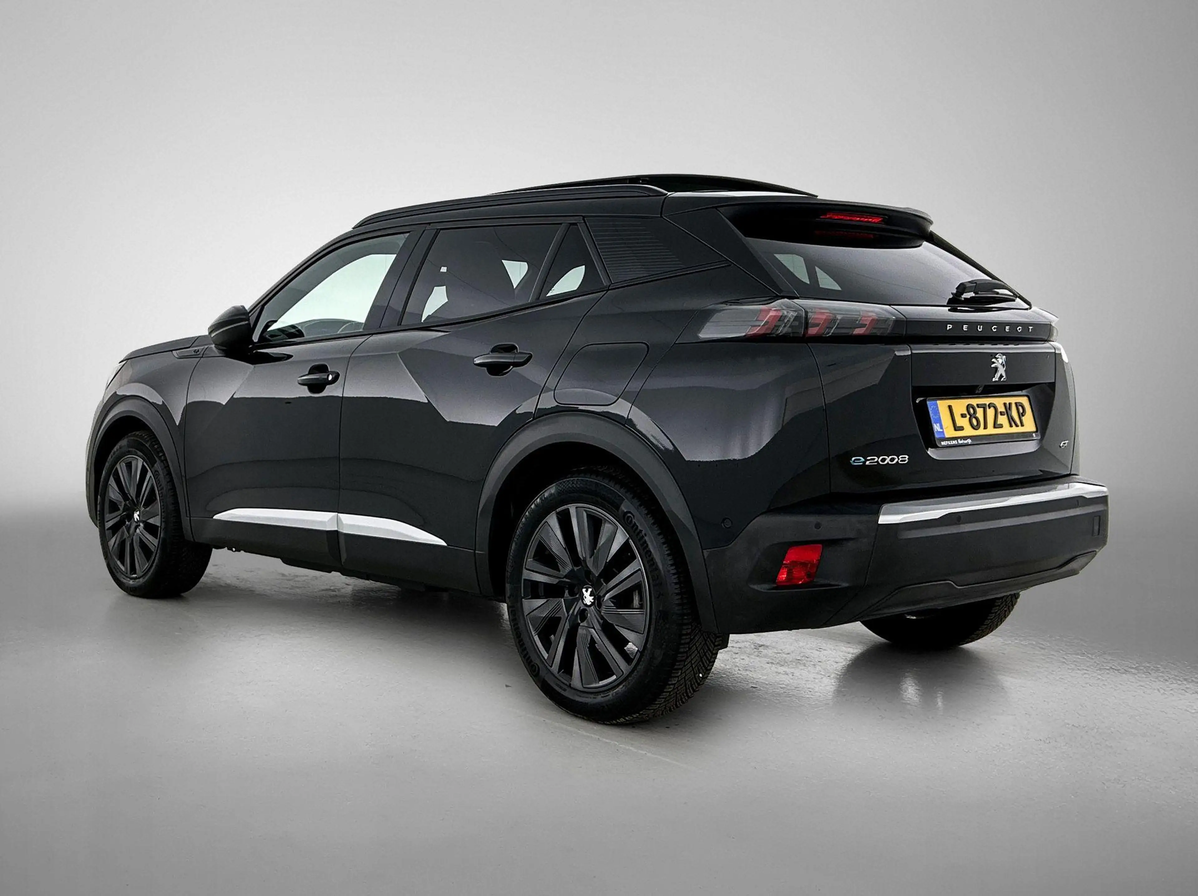 Peugeot e-2008 SUV EV GT Pack 50 kWh 136pk | Accu 92% | Navigatie — photo 3