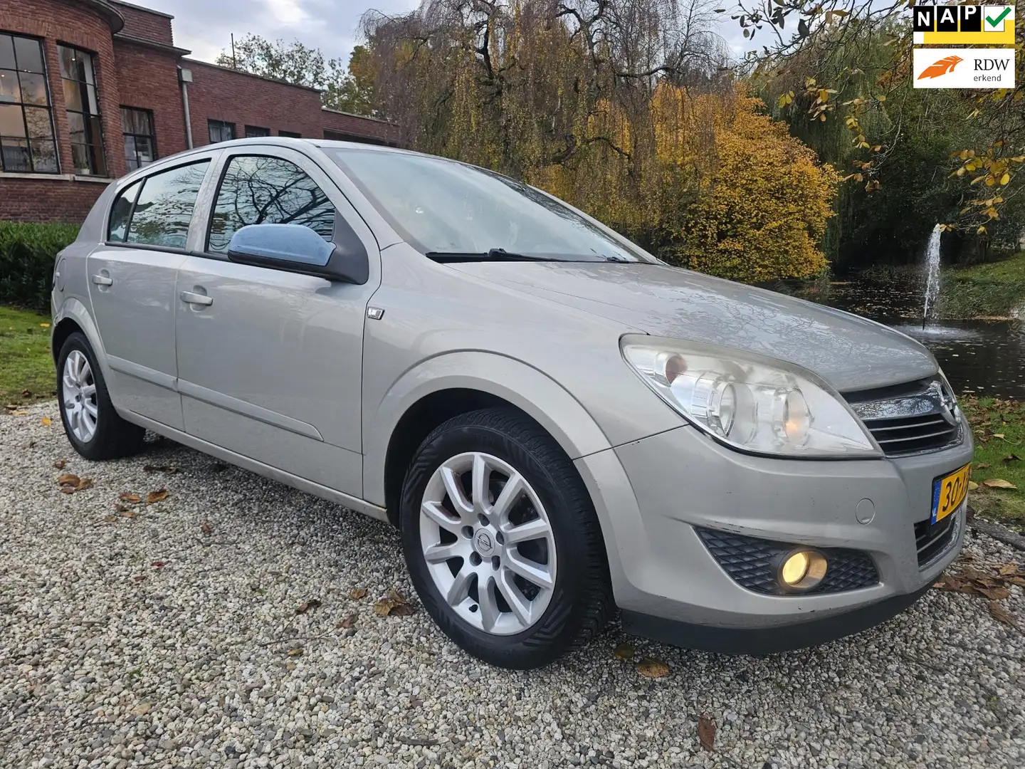 Opel Astra 1.6 Temptation *apk:10-2026* Gri - 1