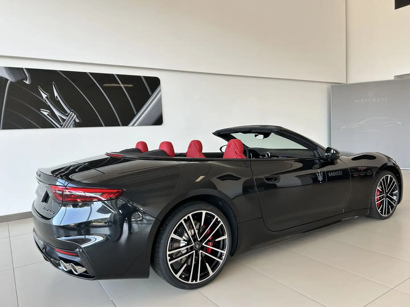 Maserati GranCabrio GranCabrio V6 550 CV AWD Trofeo - 2