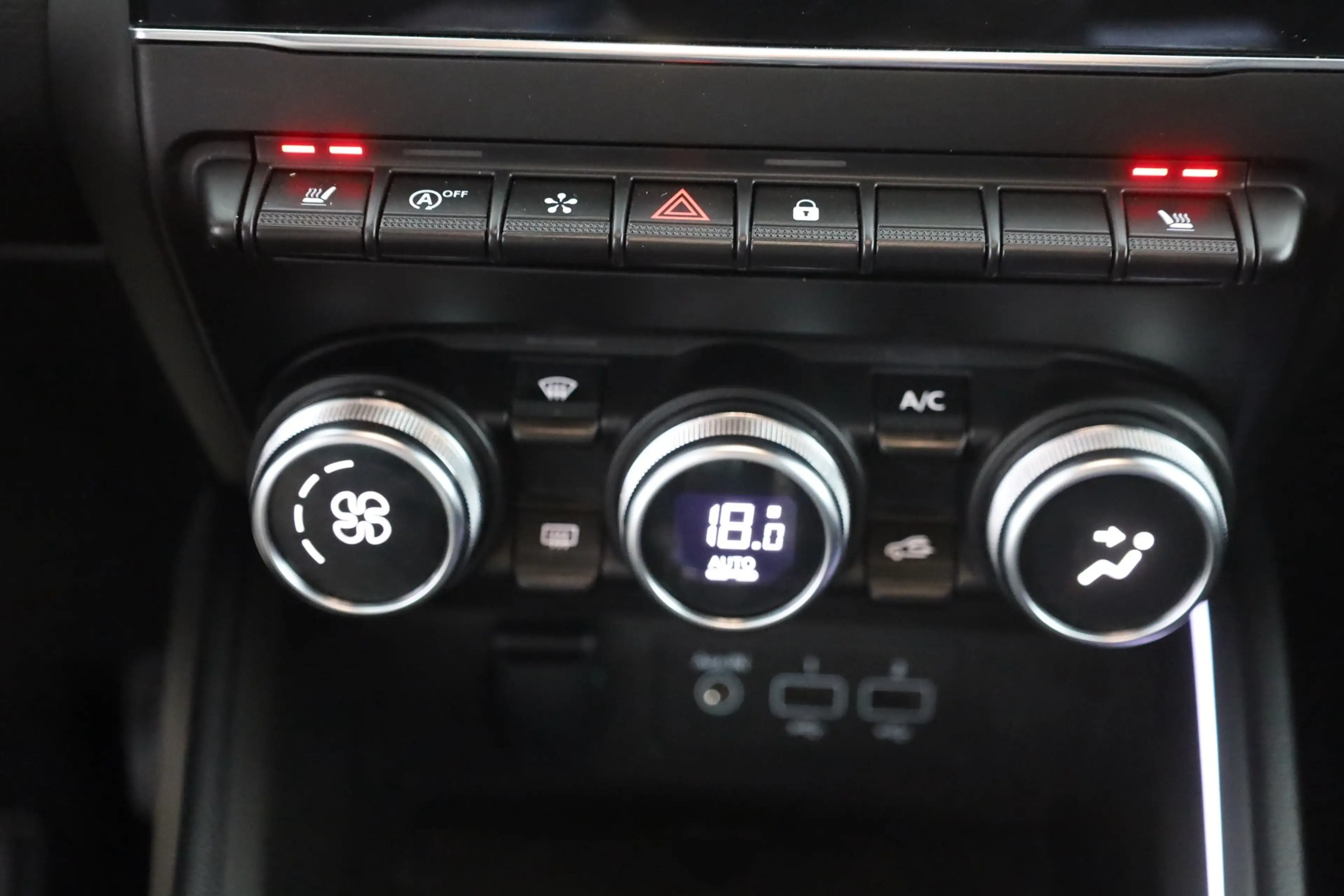 Renault Clio 1.3 TCe EDC Edition One LED Navi Leder AHK — photo 14
