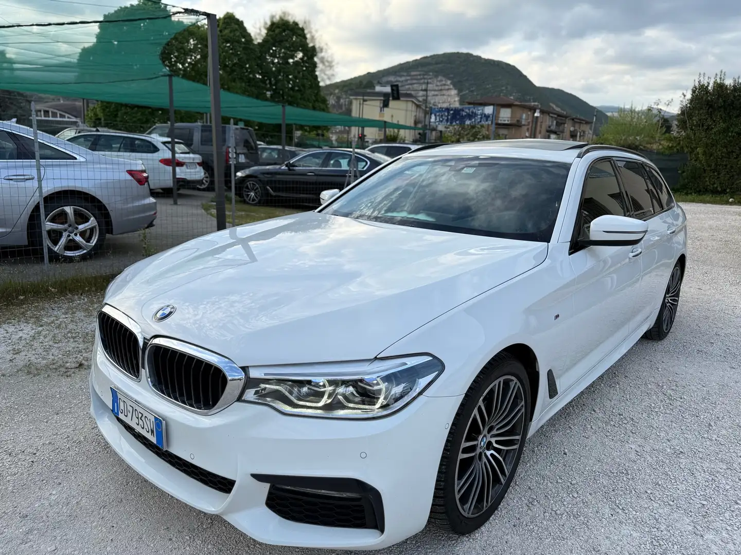 BMW 520 520d Touring xdrive Msport Tetto Panoram+Led+Full Bianco - 1