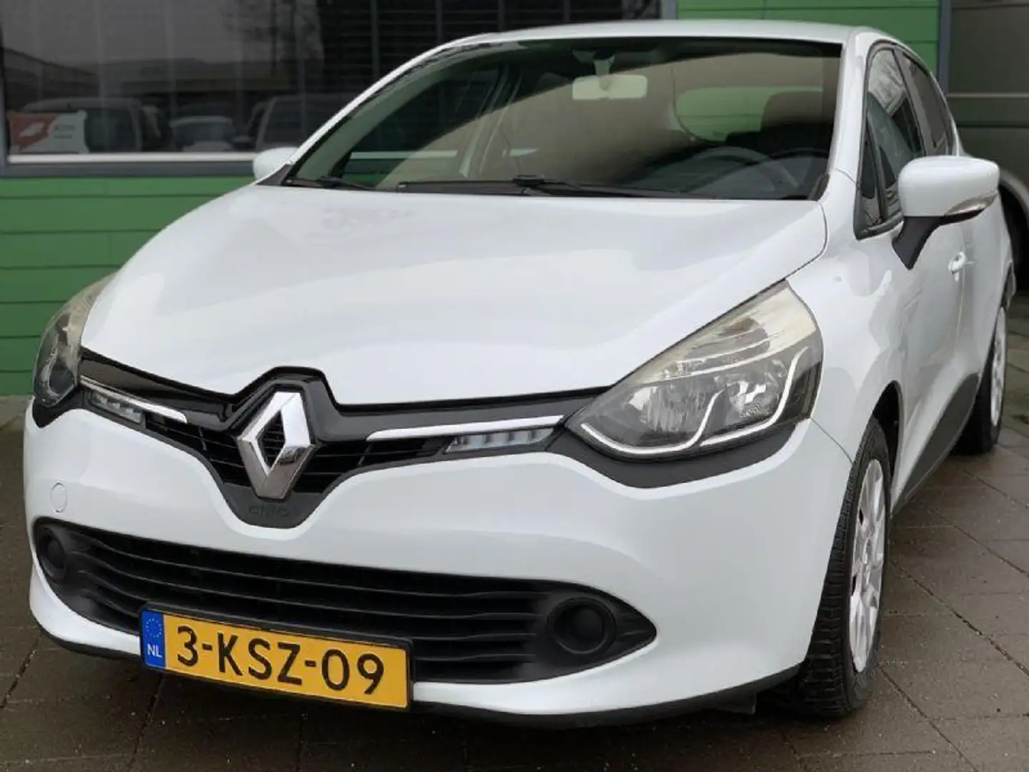 Renault Clio 0.9 TCe Expression | Navigatie | Airco | CruiseCon - 2