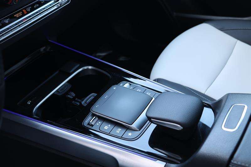 2022 Mercedes-Benz GLB 4MATIC SUV — снимка 1