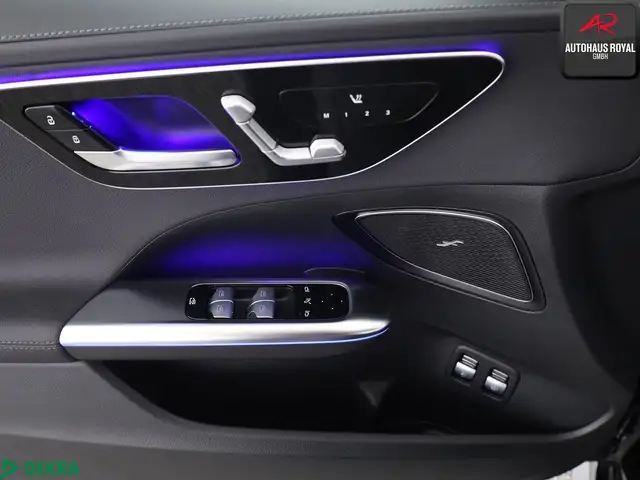 Mercedes-Benz C-Class view 20