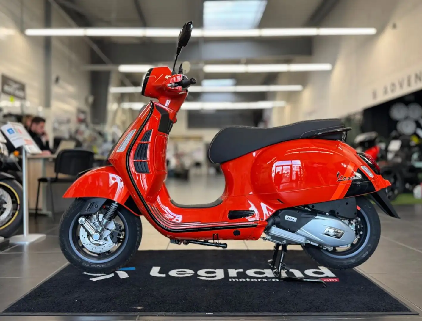 Vespa GTS Super Sport - 2