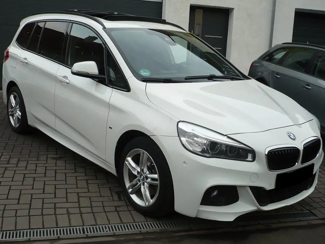 BMW 218