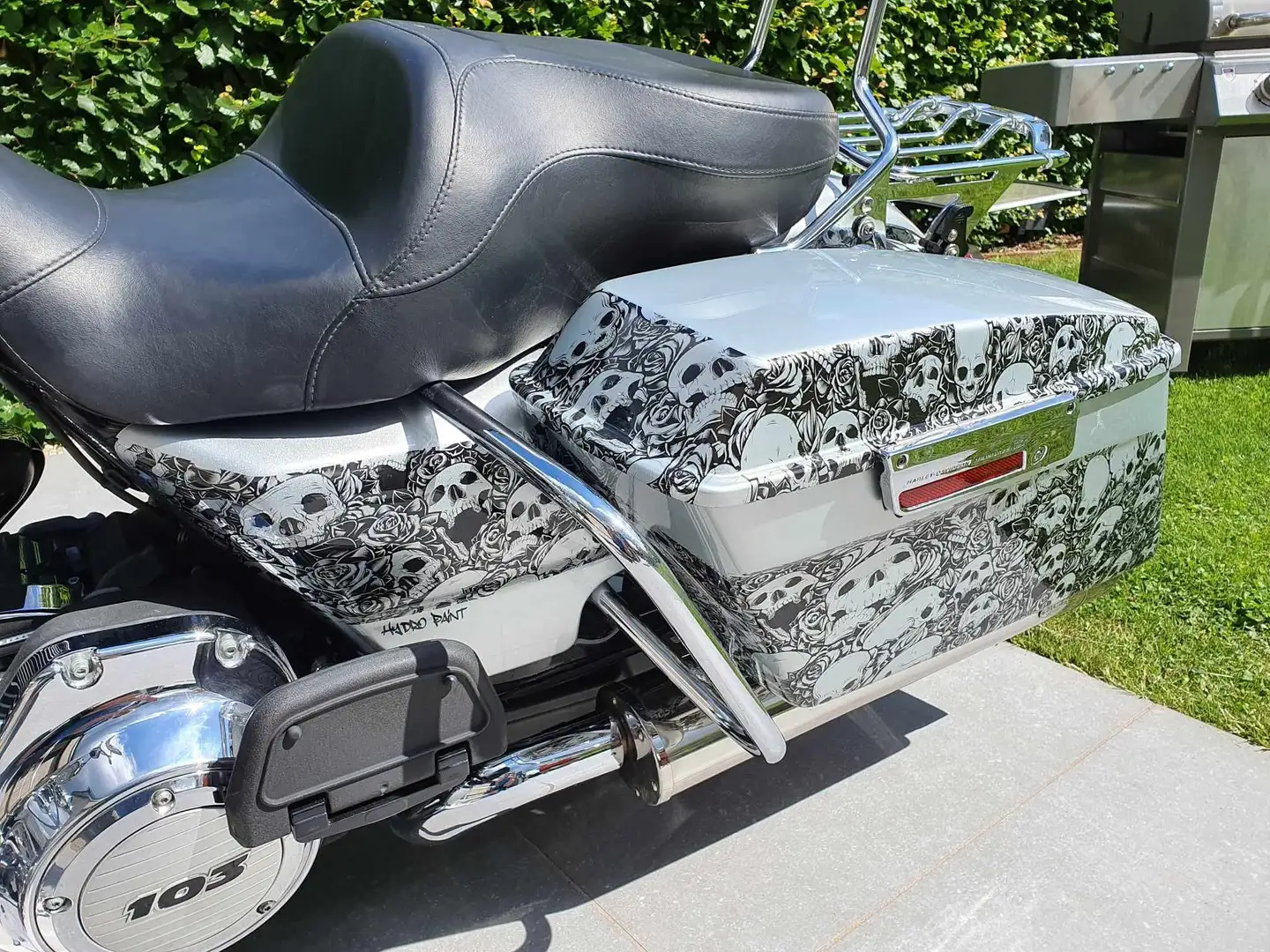 Harley-Davidson Road King FLHRC 103 Argintiu - 2