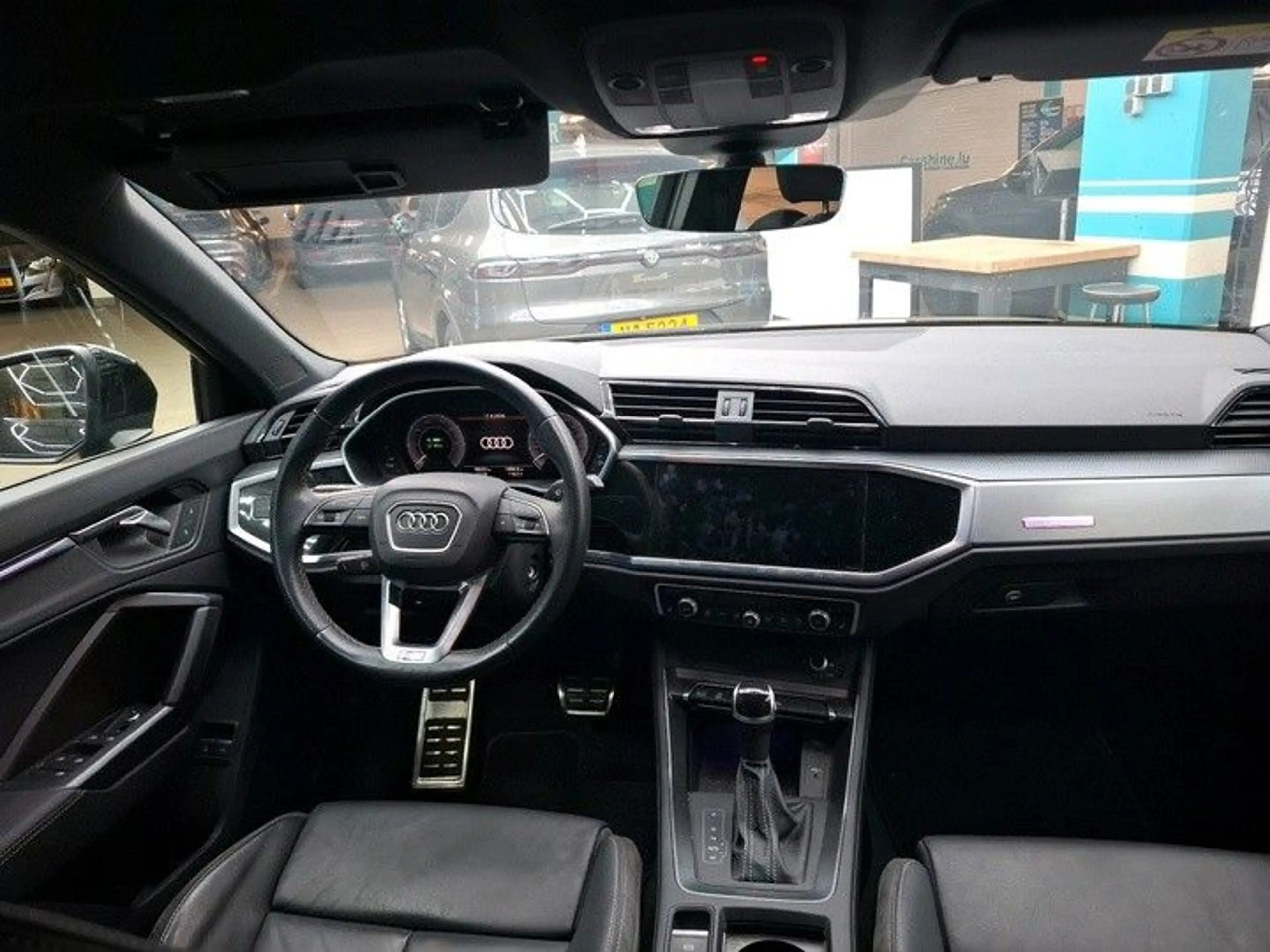 Audi Q3 Sportback 45 TFSI e S line*LED*LEDER-SPORT* — photo 6