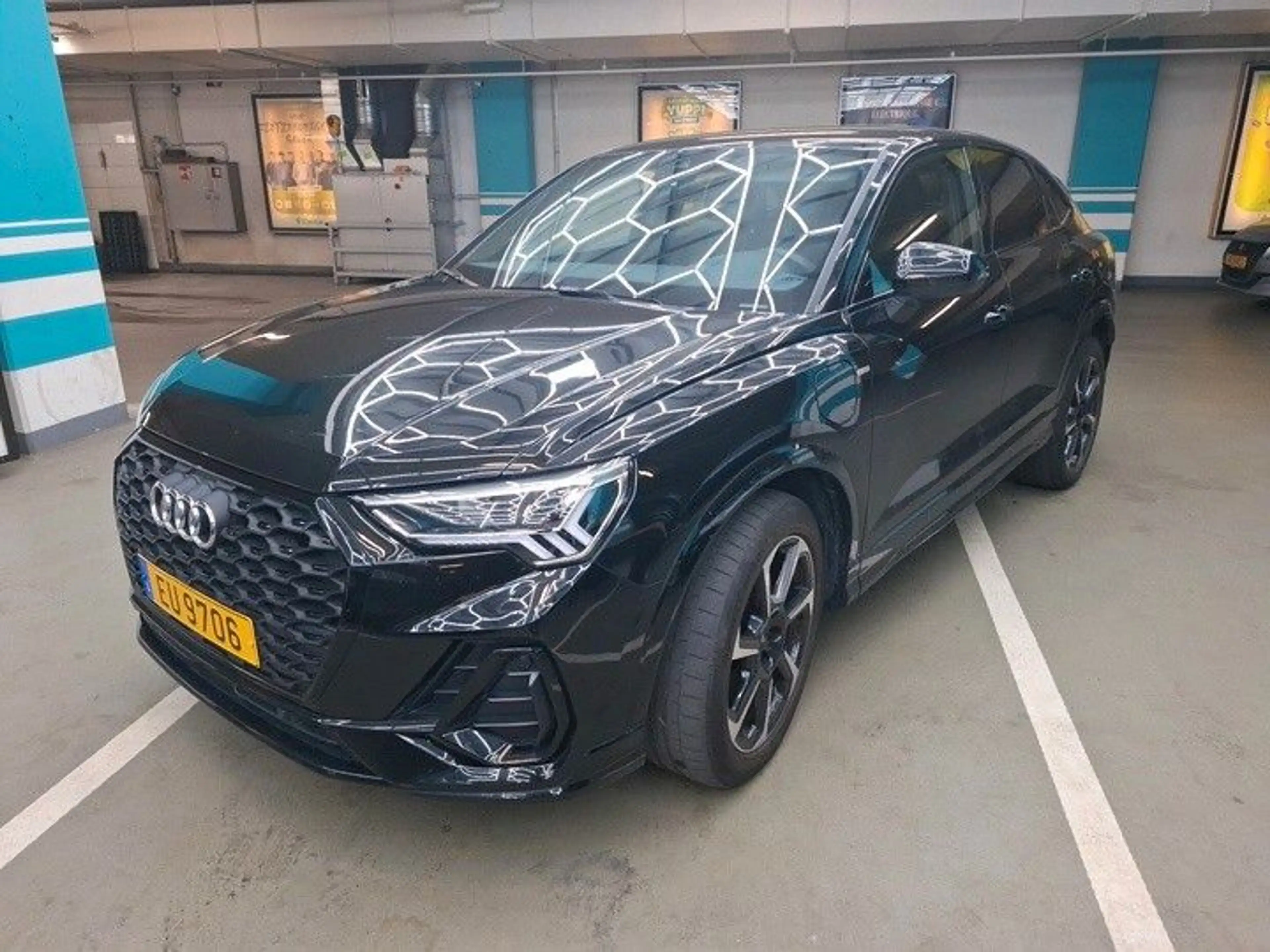 Audi Q3 Sportback 45 TFSI e S line*LED*LEDER-SPORT* — photo 2