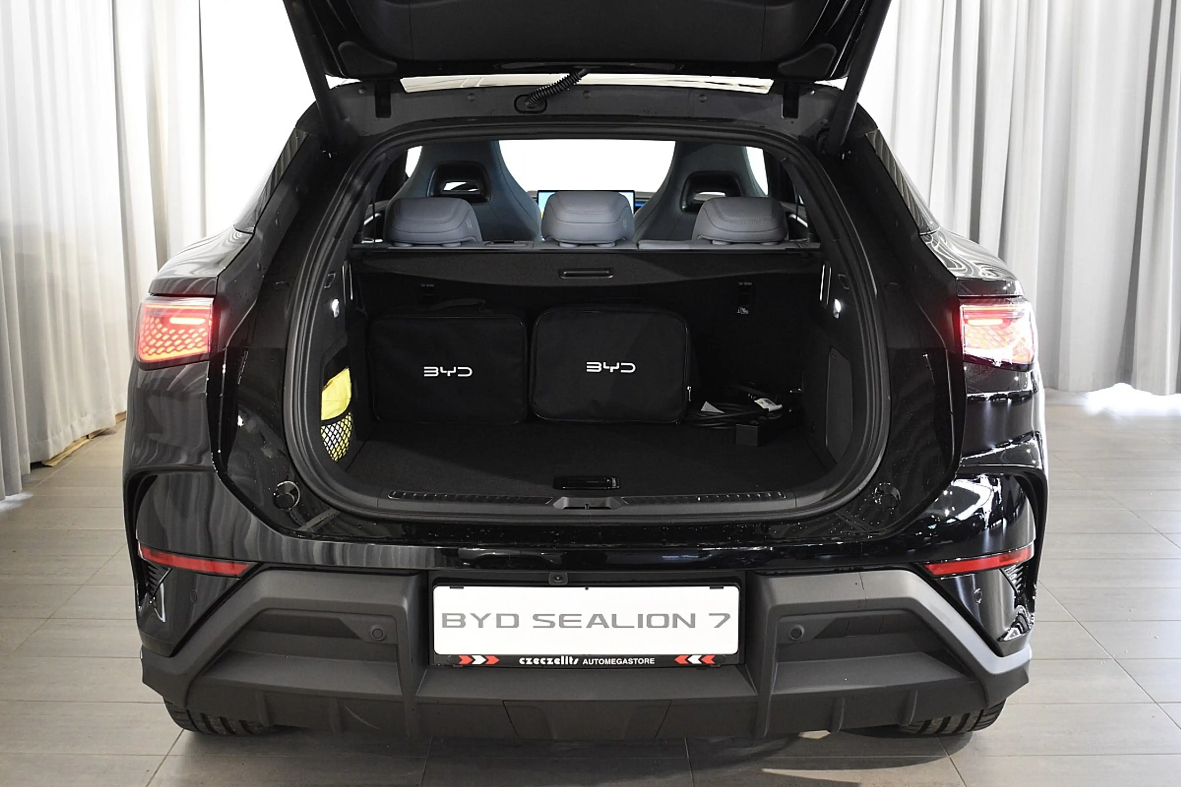 BYD Sealion 7 Excellence Österreich Paket 91.5 kWh AWD - Inne... — photo 7