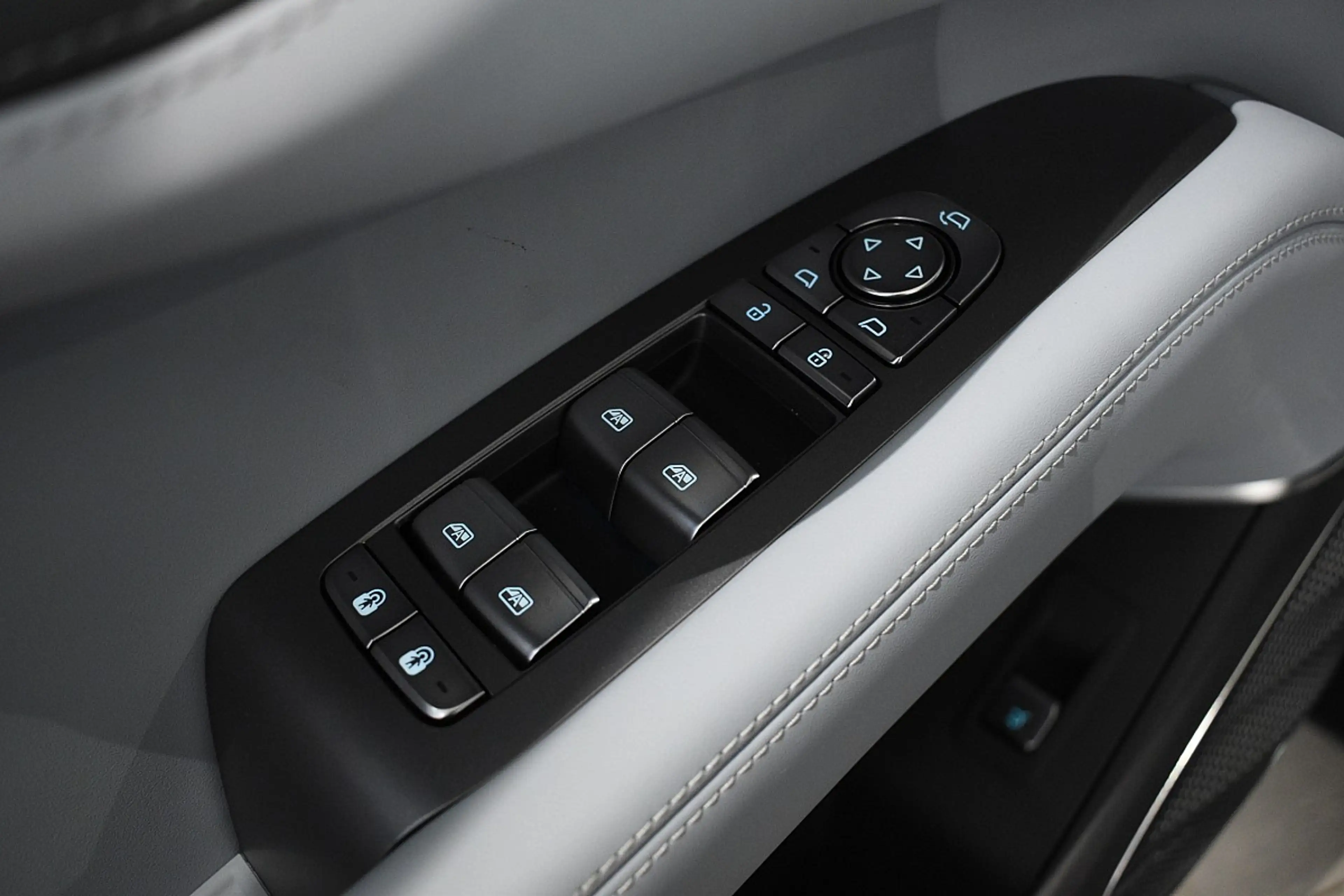 BYD Sealion 7 Excellence Österreich Paket 91.5 kWh AWD - Inne... — photo 11