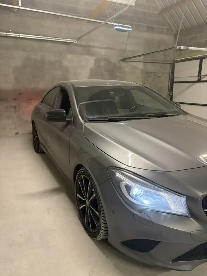 Mercedes-Benz CLA 200