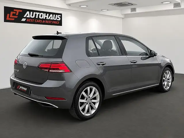 Volkswagen Golf view 6