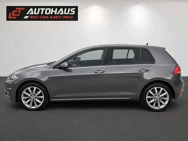 Volkswagen Golf view 2