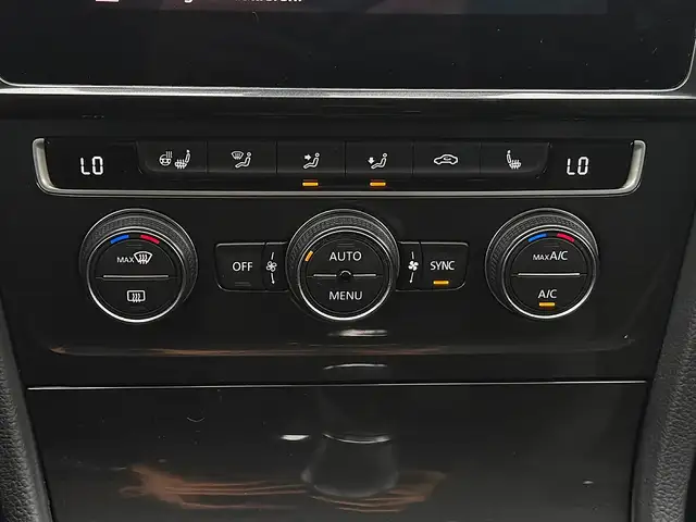 Volkswagen Golf view 12