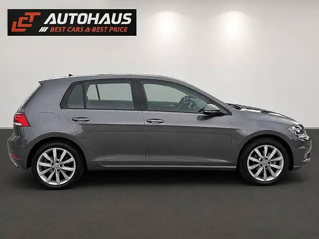 Volkswagen Golf view 5