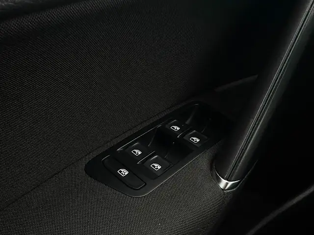 Volkswagen Golf view 13