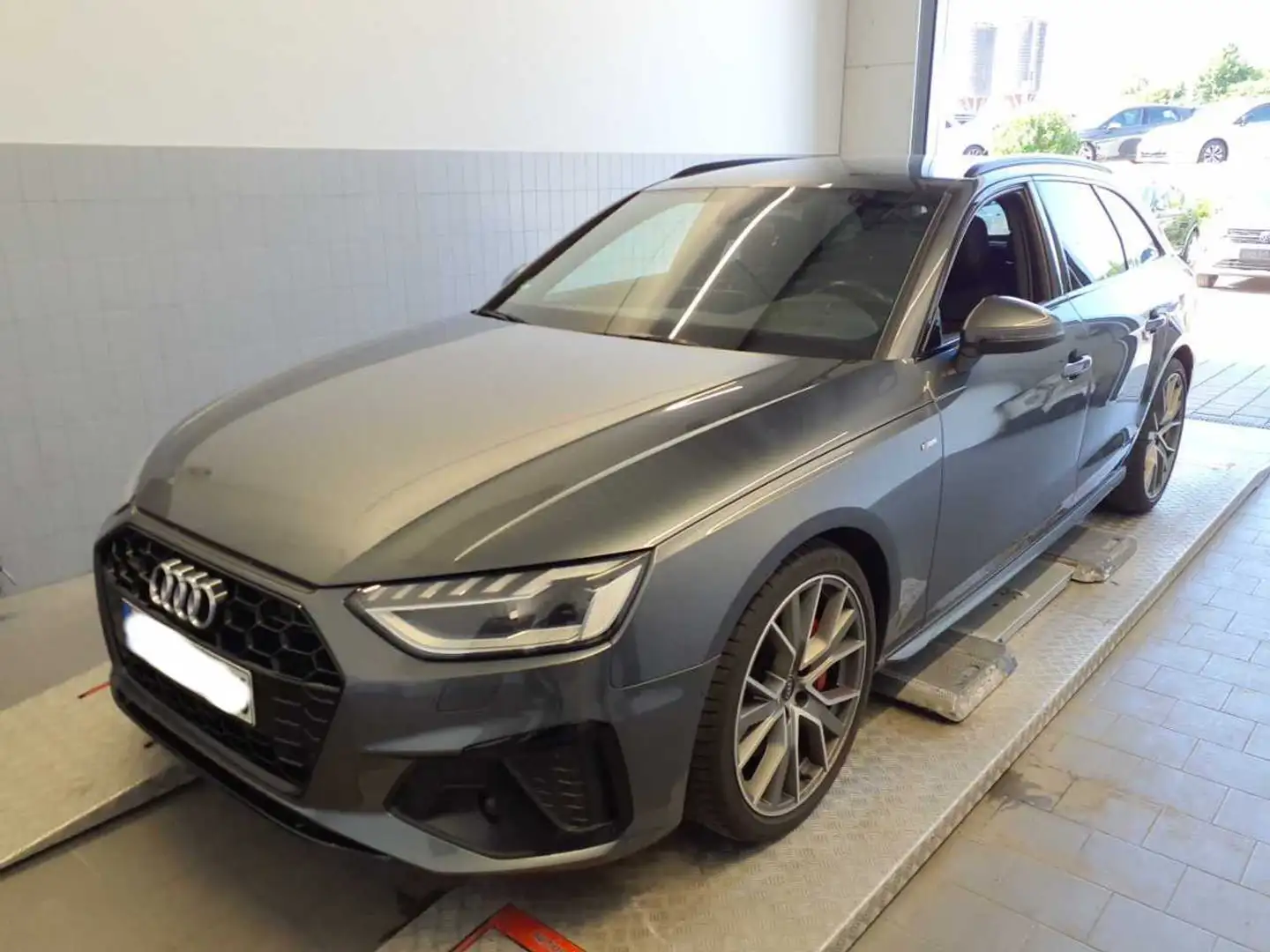 Audi A4 Avant S line 50 TDI quattro AHK Matrix B&O PDC DAB Grau - 1