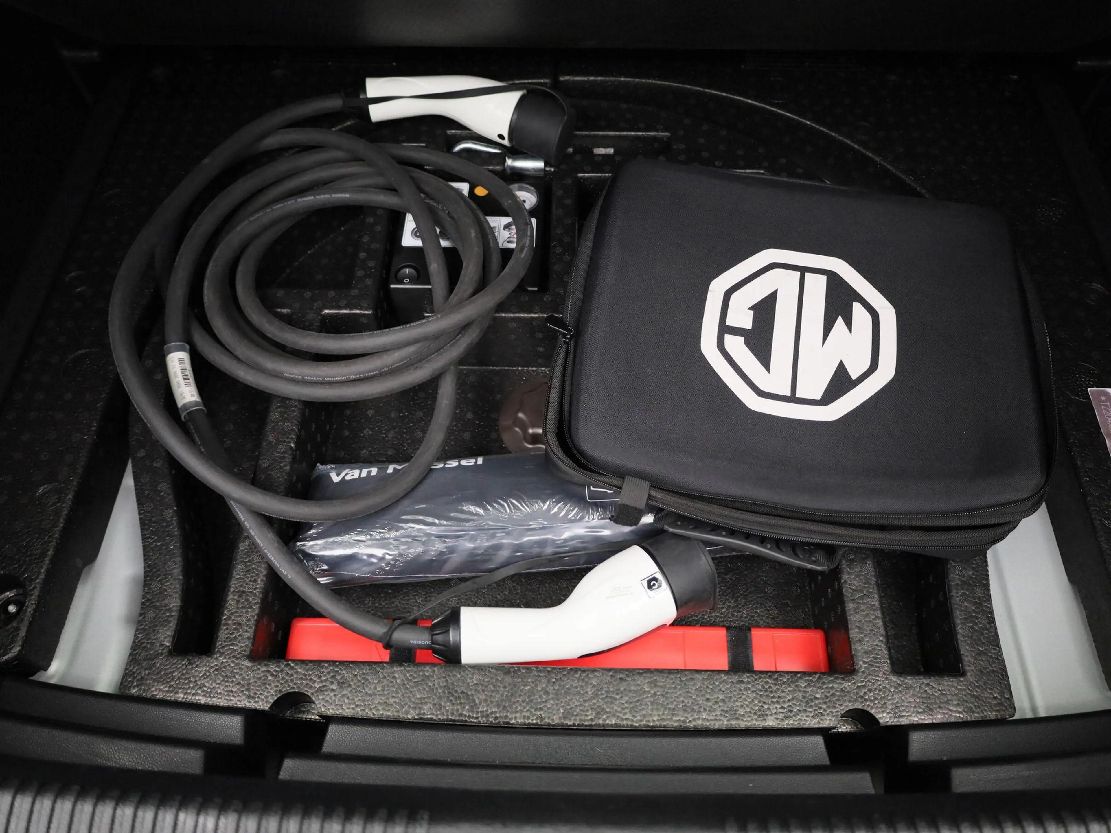 MG MG5 Long Range Luxury 61 kWh — photo 12
