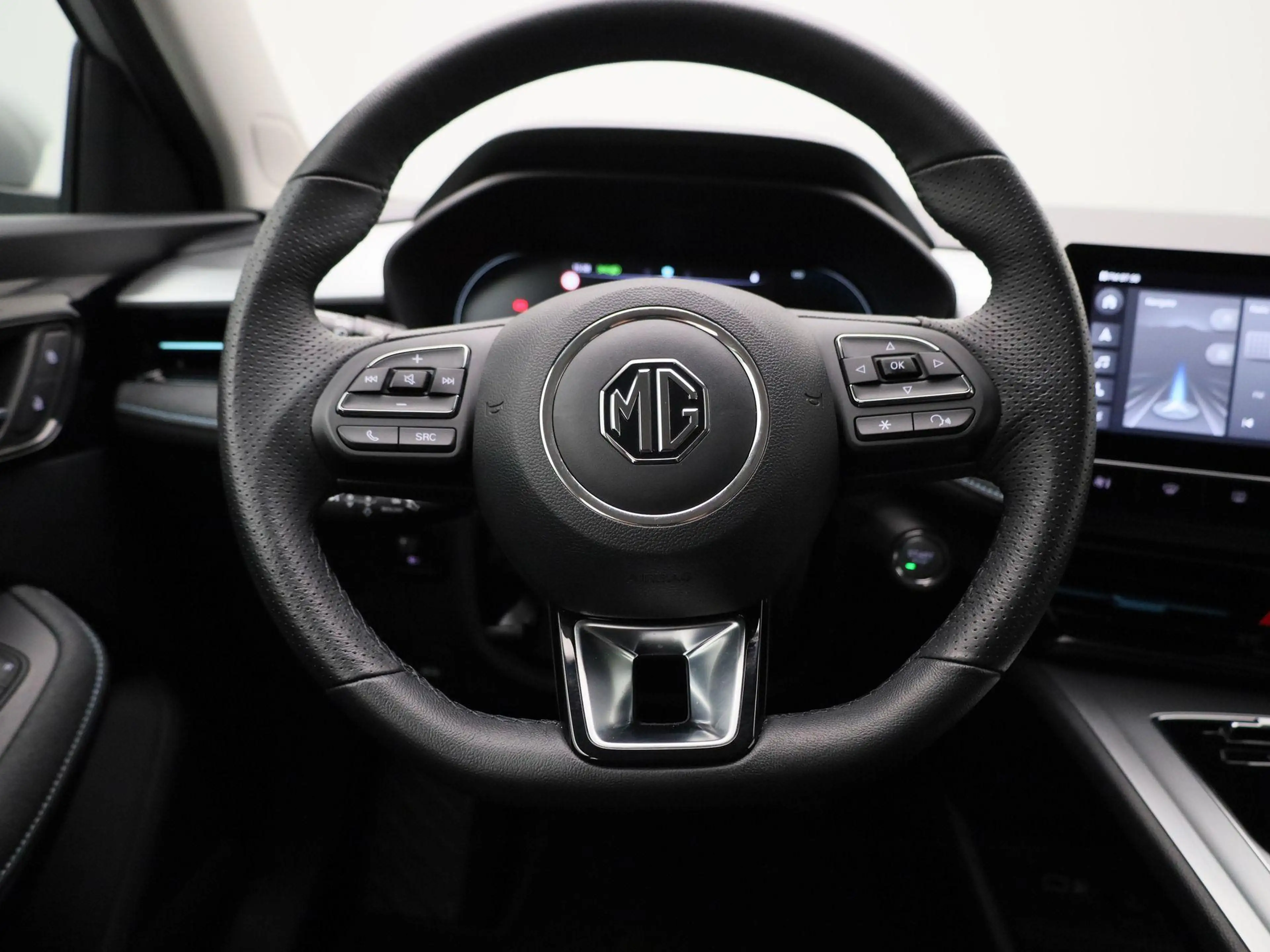 MG MG5 Long Range Luxury 61 kWh — photo 7