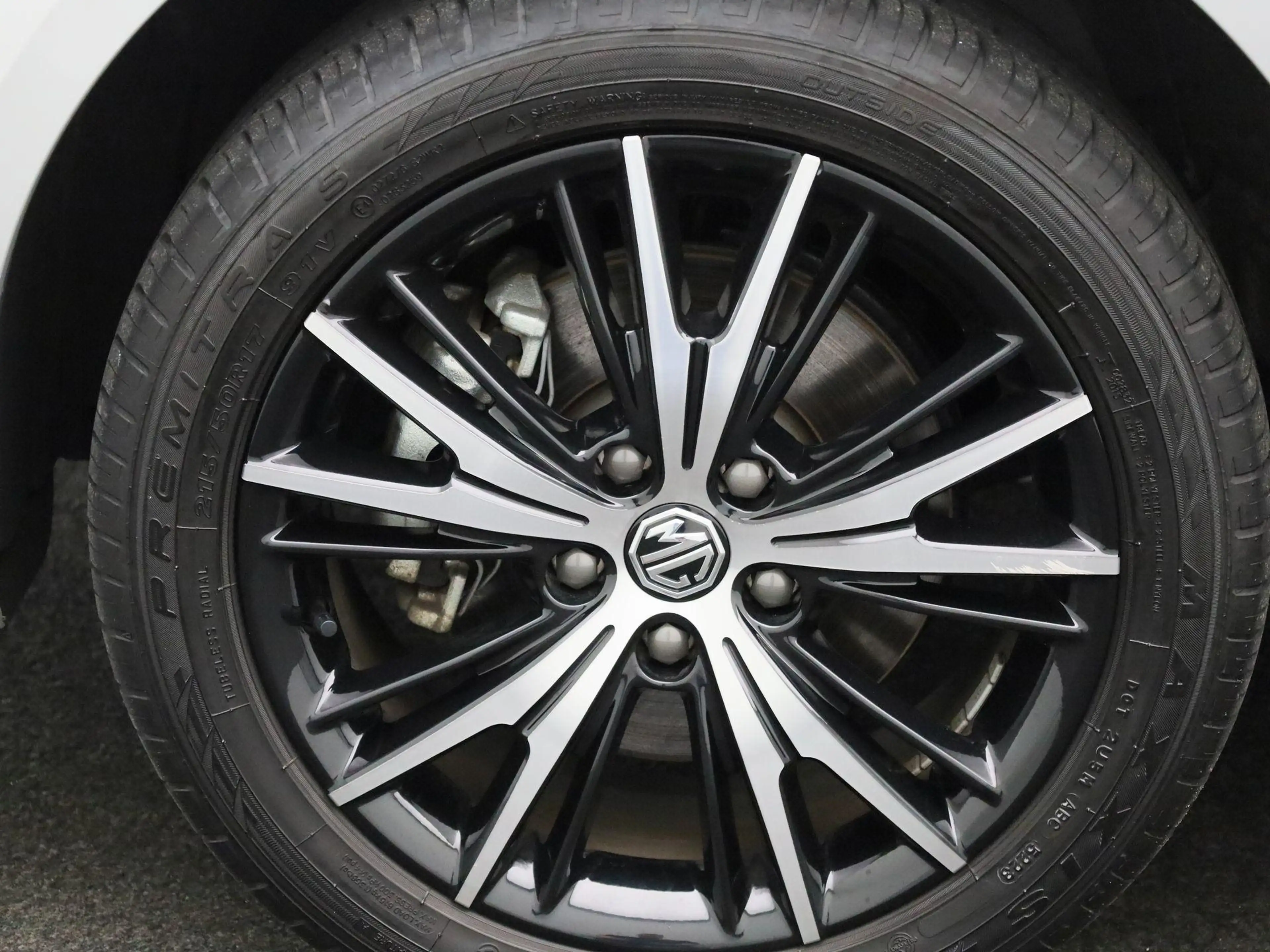 MG MG5 Long Range Luxury 61 kWh — photo 13