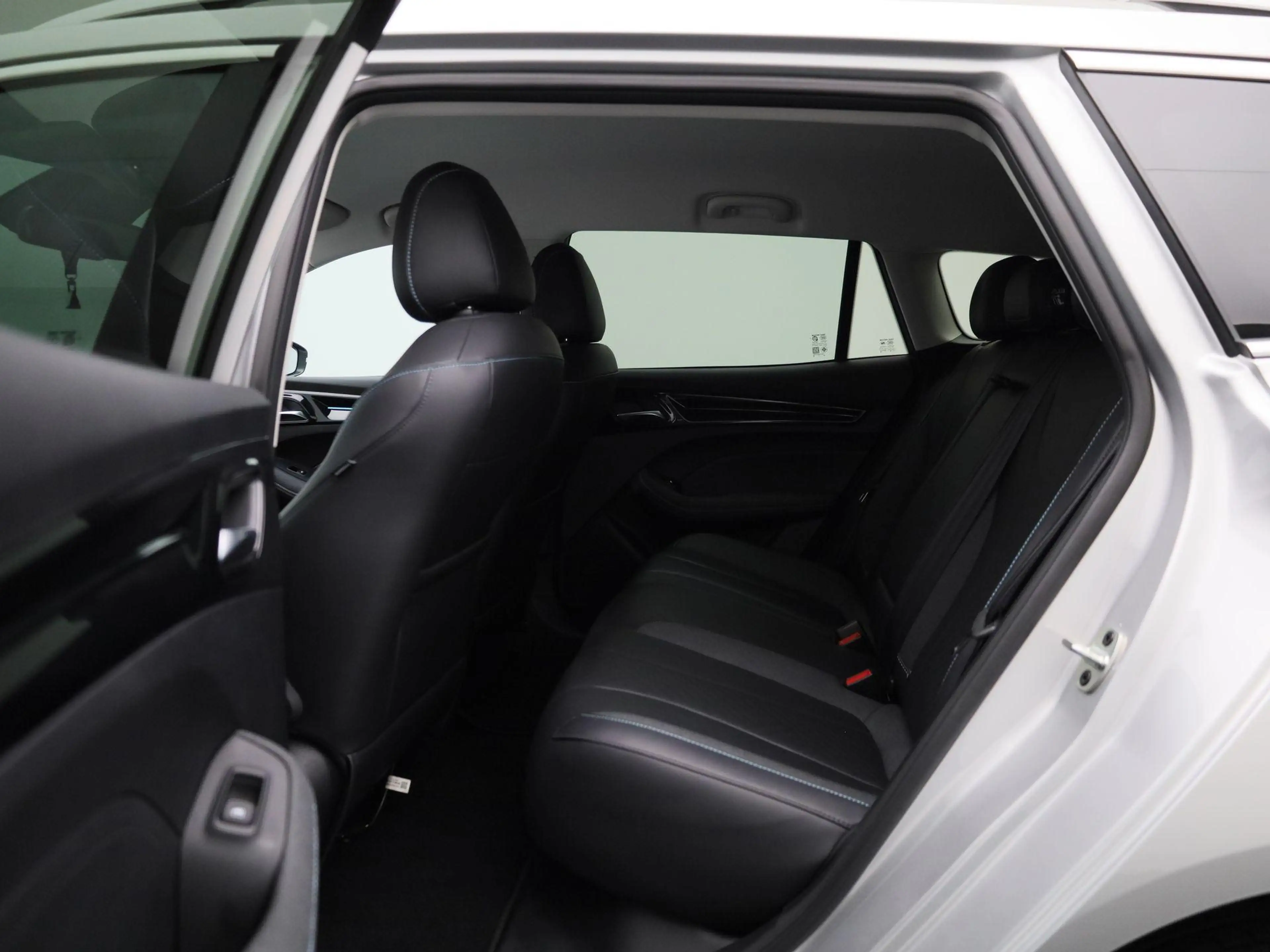 MG MG5 Long Range Luxury 61 kWh — photo 10