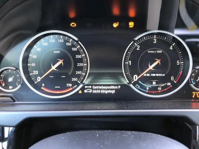 BMW X6 view 4