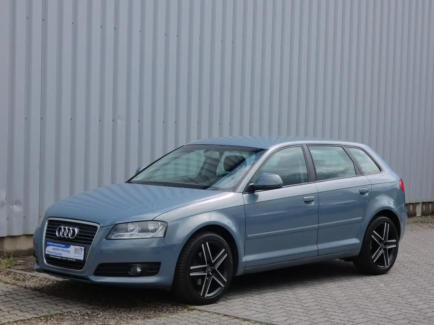 Audi A3 Sportback 1.8 TFSI Ambiente-Klima-Navi-PDC-SH Blau - 1