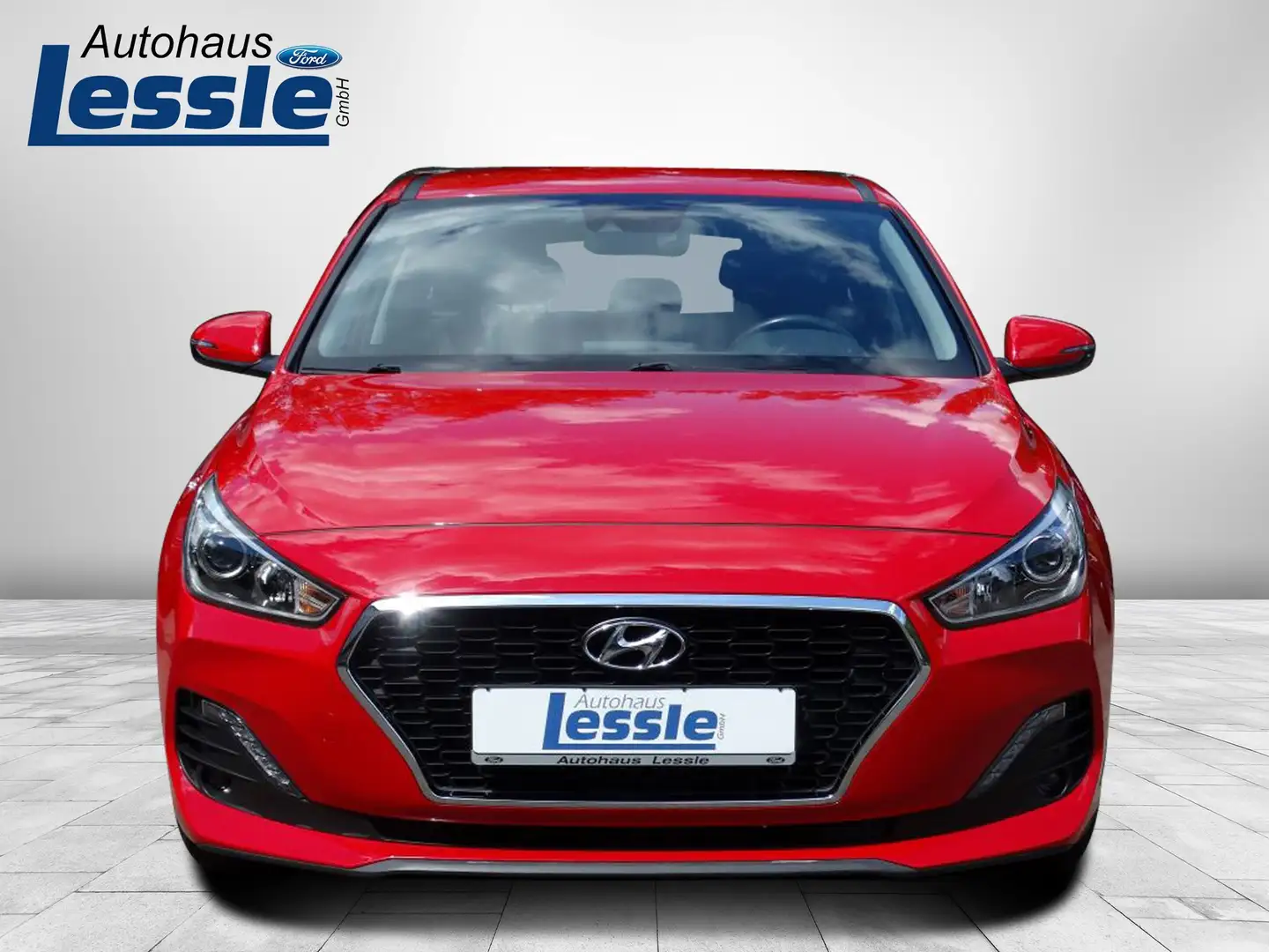 Hyundai i30 Kombi 1.4 Select Navi/Kamera/PDC/AHK Rood - 2