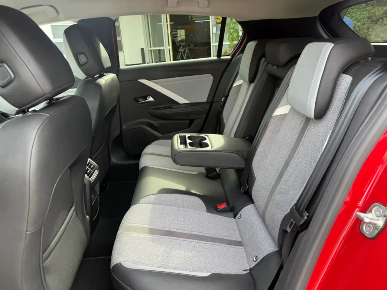 Opel Astra L Elegance SHZ+LHZ+Kamera, миниатюра 17