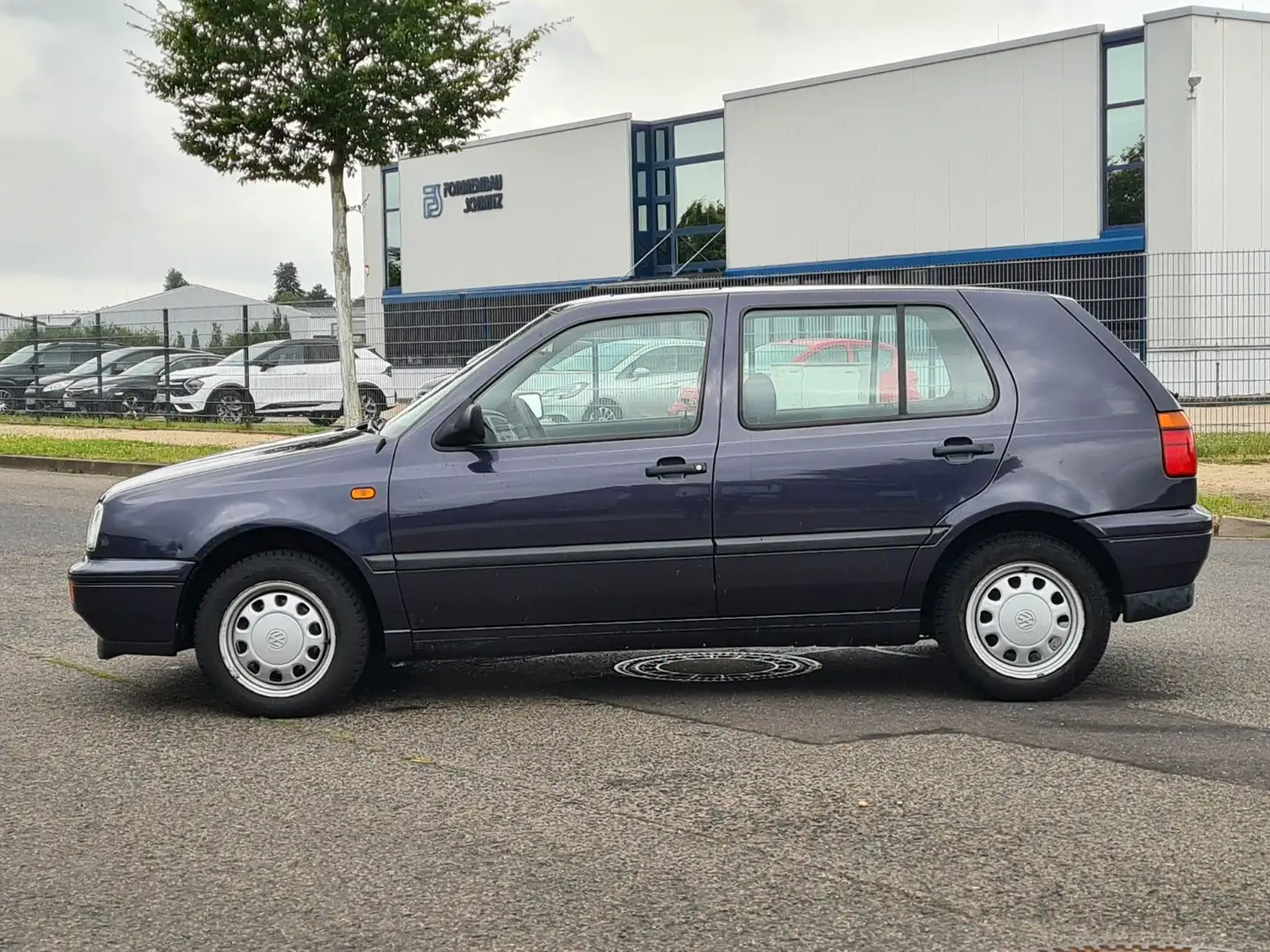 Volkswagen Golf 1.8 Mauve - 2