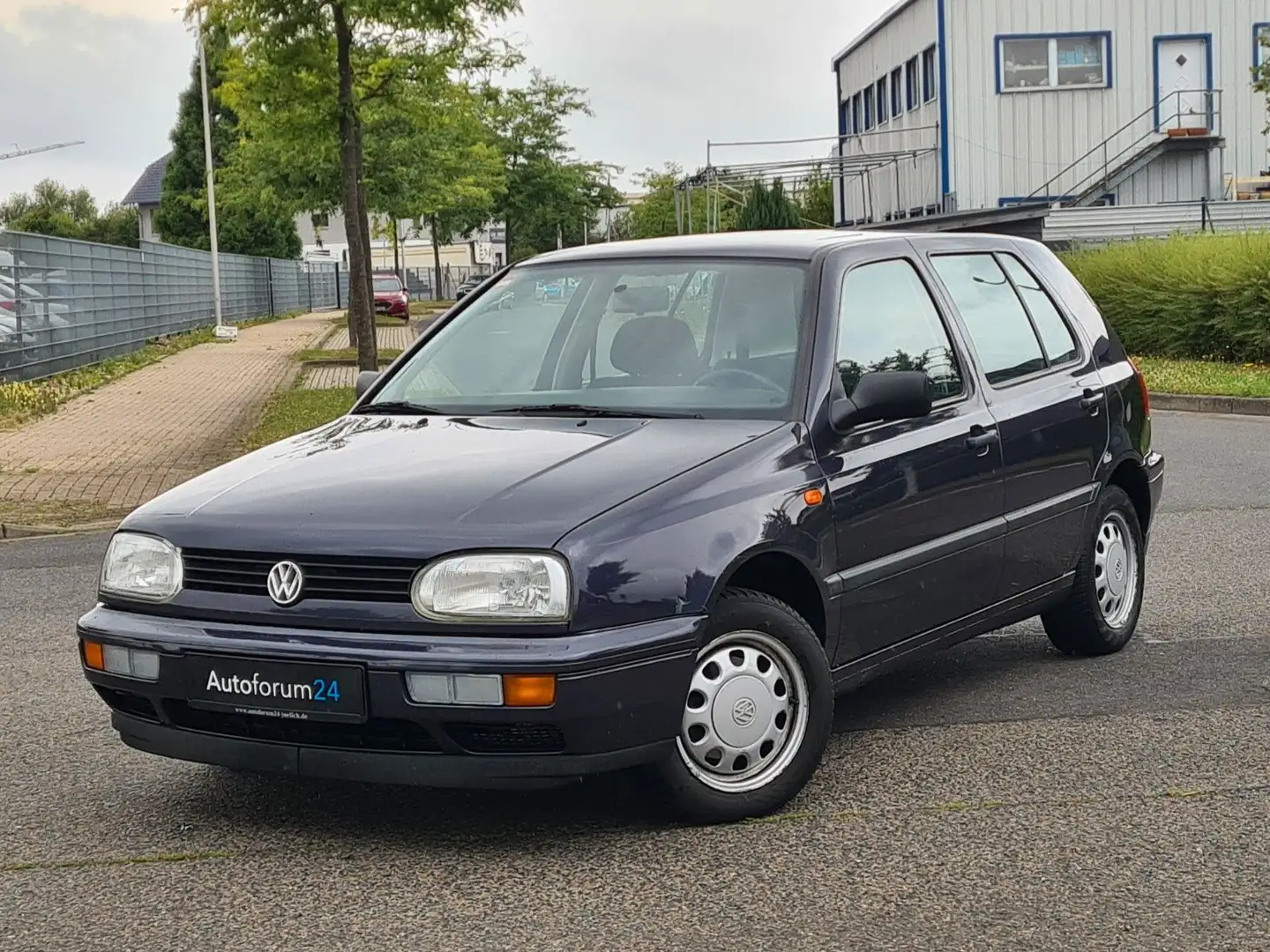 Volkswagen Golf 1.8 Mauve - 1