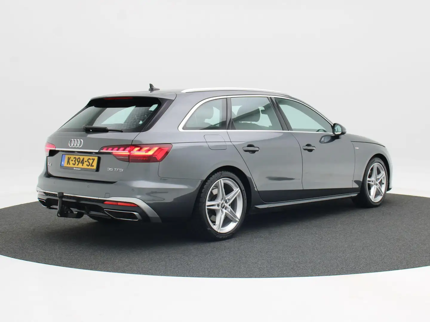 Audi A4 Avant 35 TFSi 150 Pk Automaat S-Line | Cruise Cont Grijs - 2
