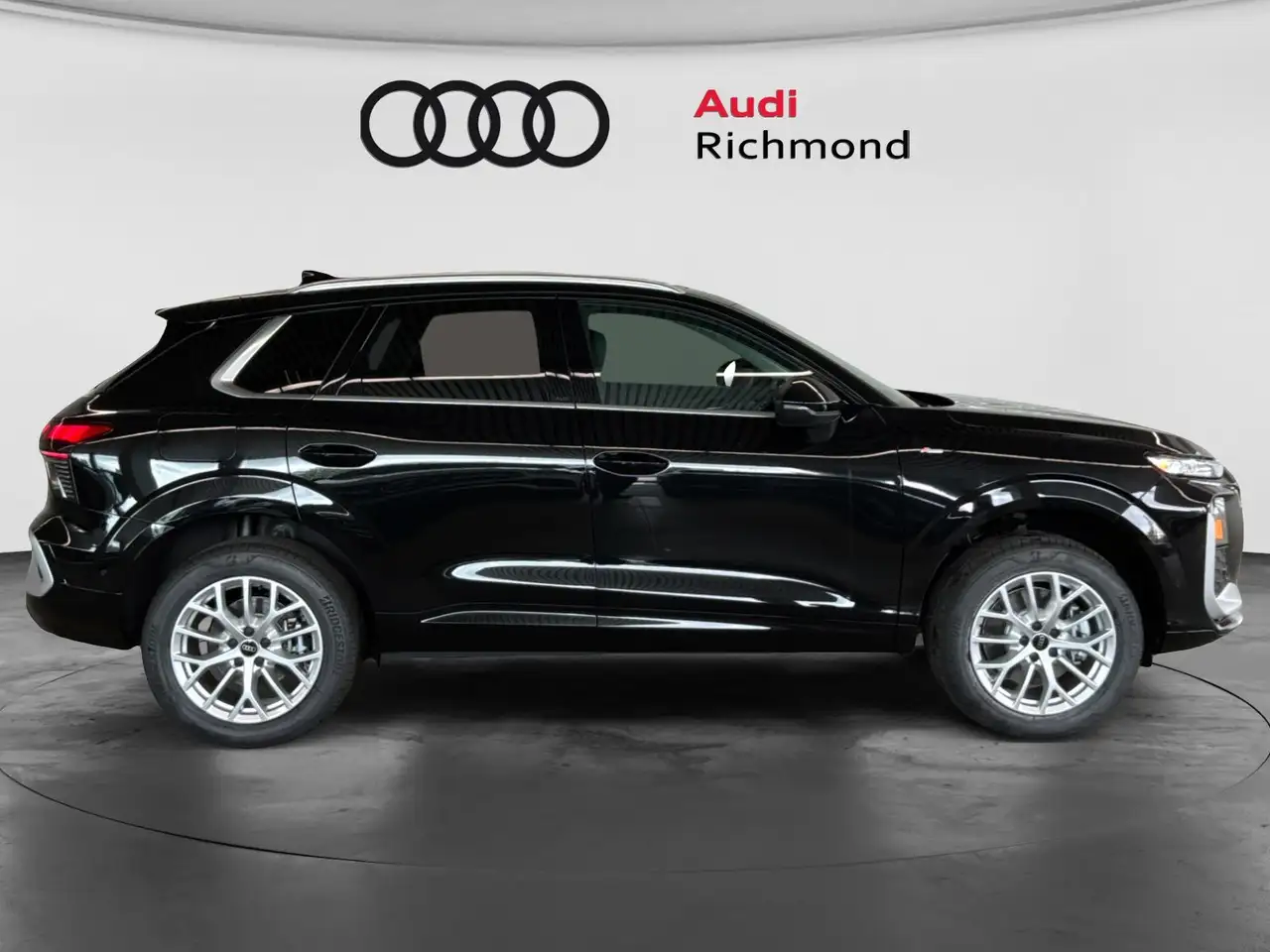 Audi Q3 снимка Audi Q3
