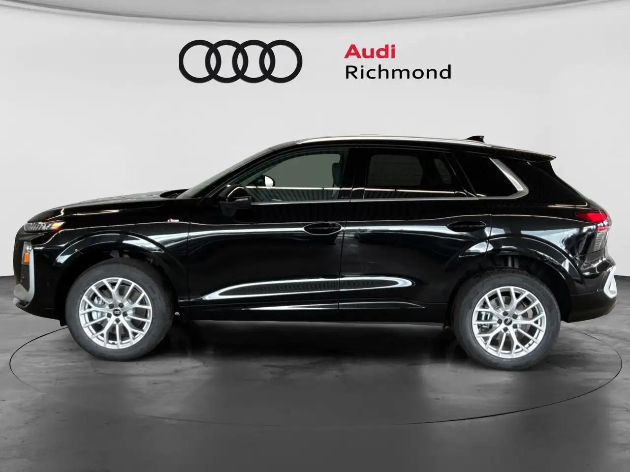 Audi Q3 снимка Audi Q3
