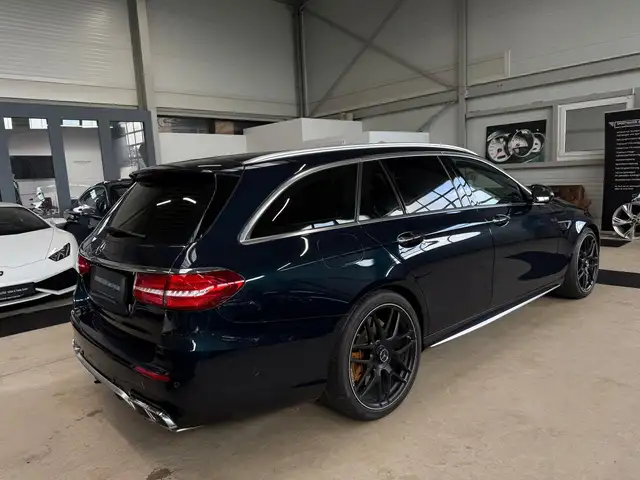 Mercedes-Benz E Class view 10