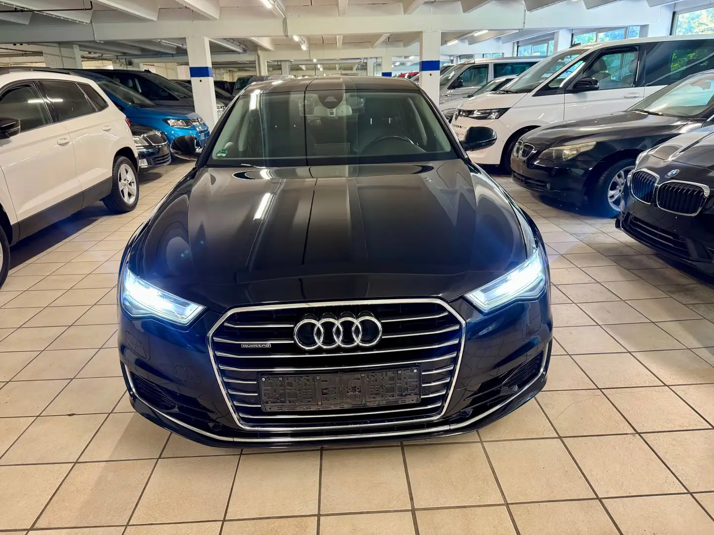 Audi A6 3.0 TDI quattro DSG, Leder, Navi, LED, AHK Noir - 2