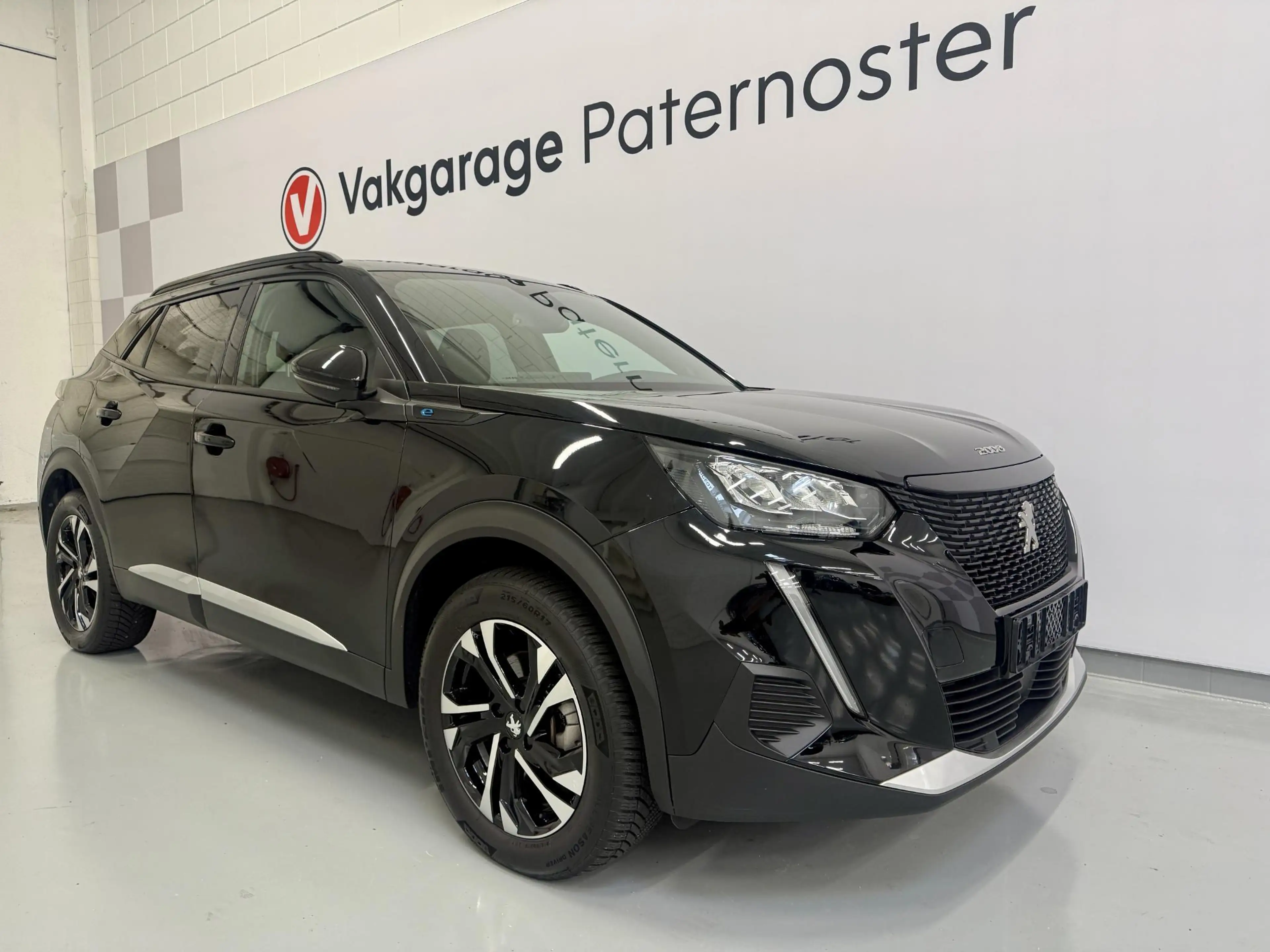 Peugeot e-2008 EV Allure 50 kWh Carplay / PDC / Camera / Bovag ga