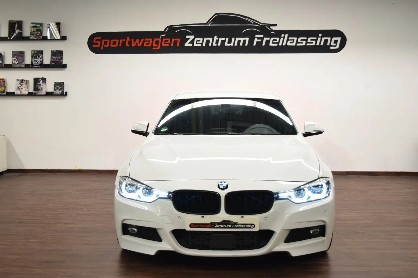 BMW 320 d M Performance (Prof. Nav., LED, AHK) Blanc - 2