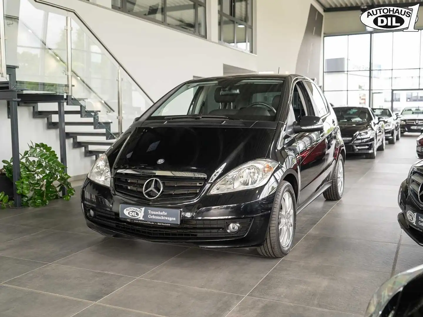 Mercedes-Benz A 160 BlueEfficiency *SHZ*SCHECKHEFT* Zwart - 2
