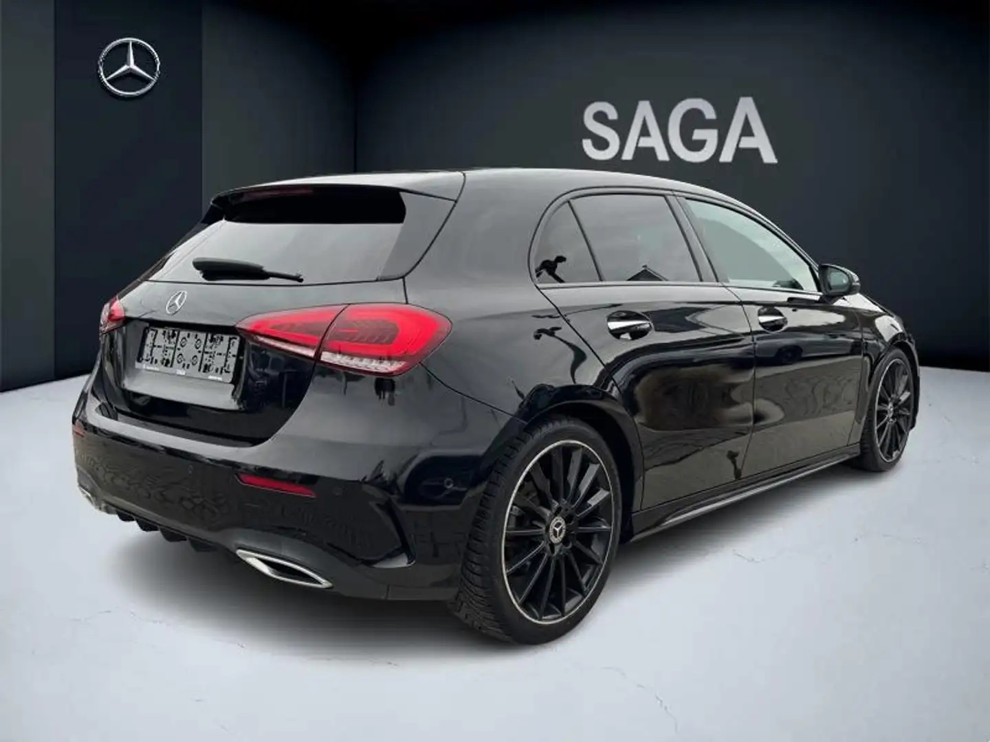 Mercedes-Benz A 180 d AMG Line - Toit ouvrant Noir - 2