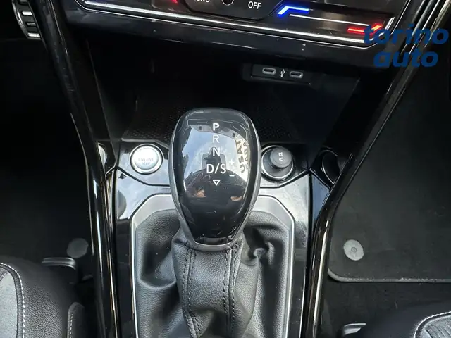 Volkswagen T-Roc view 24