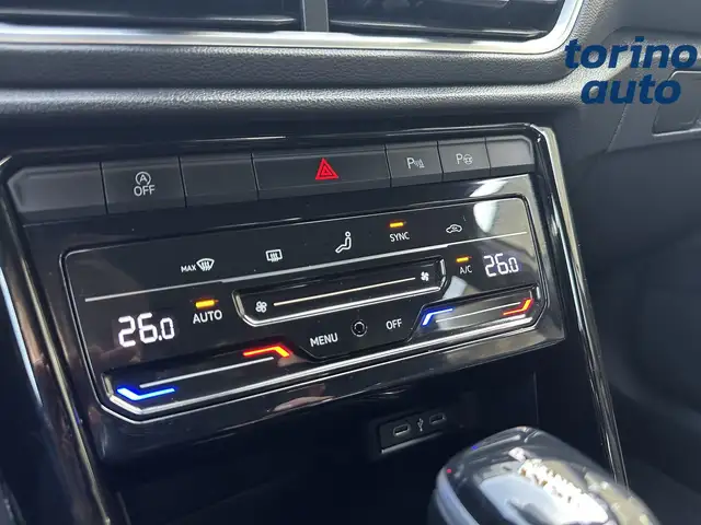 Volkswagen T-Roc view 23