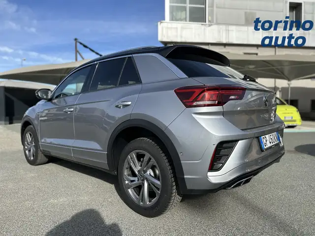 Volkswagen T-Roc view 5