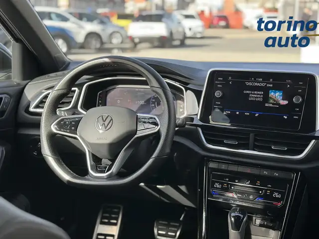 Volkswagen T-Roc view 16