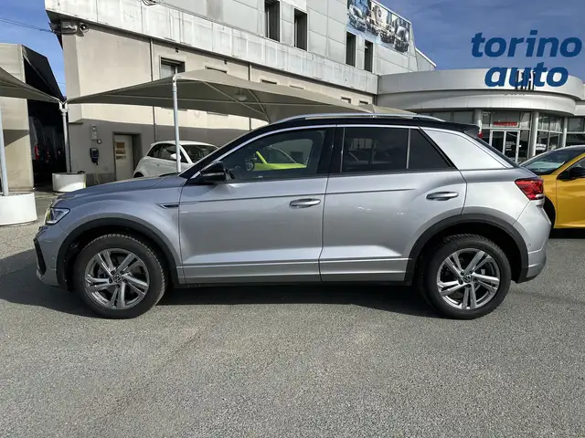 Volkswagen T-Roc view 4