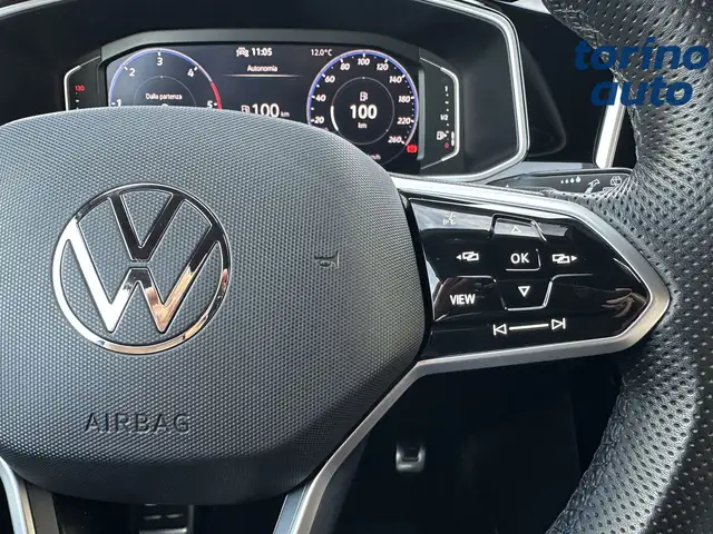 Volkswagen T-Roc view 19