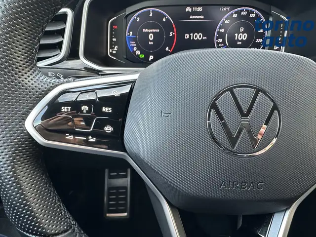 Volkswagen T-Roc view 18