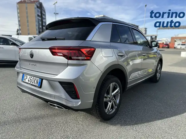 Volkswagen T-Roc view 7