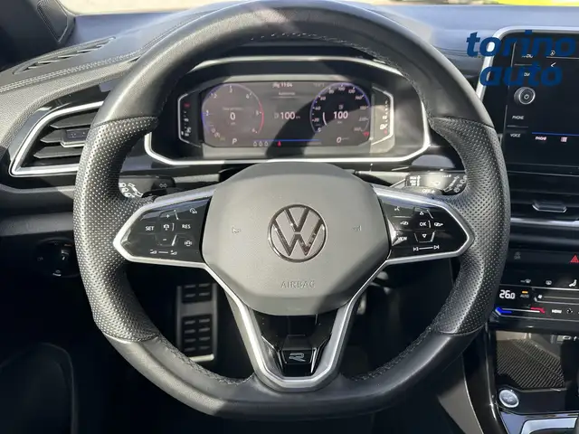 Volkswagen T-Roc view 17